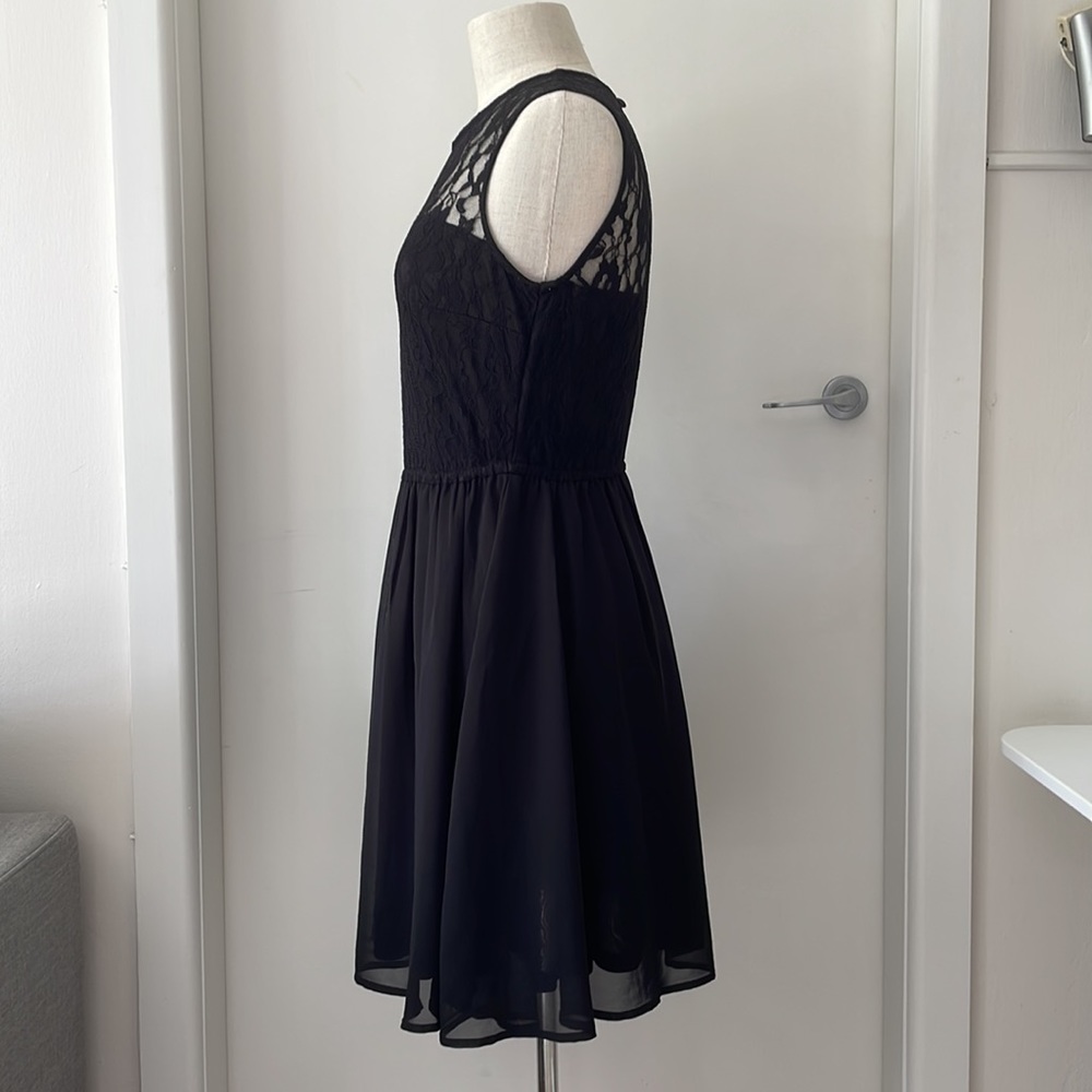 H&M LBD Black Evening Party Dress with floral lace like bodice - EUR 40 - Picture 3 of 13